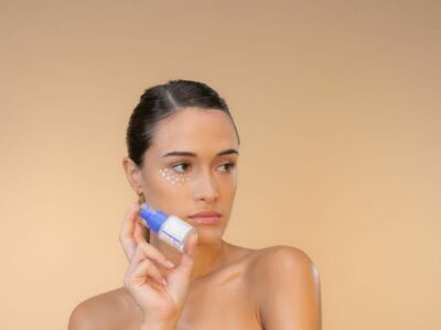 Cuidar la piel en invierno previene de problemas futuros como la deshidratación, según Flor de Mayo