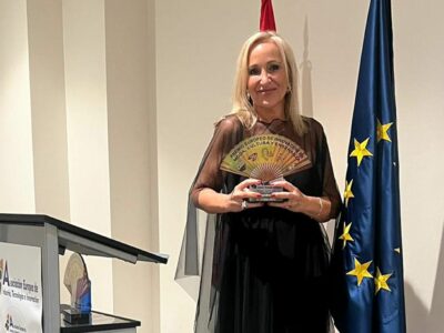 La Dra. Gracia Moreno Torres Especialista en Medicina Estética recibió el Premio de la AEITI