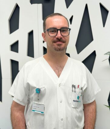 Dr. Aitor Asensi, responsable del Taller de Tabaquismo y neumólogo de Policlínica Gipuzkoa: «El uso de cigarrillos electrónicos acarrea problemas de salud tan graves como los causados por el tabaco tradicional»