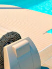 Piscinas con cubiertas automáticas: seguridad, ahorro y mayor disfrute