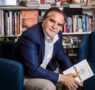 La felicidad también se entrena: el psiquiatra Javier Quintero explica cómo convertirla en un hábito en su nuevo libro