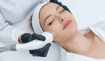 Dra. Ana Melero, jefa de la Unidad de Medicina Estética y Láser de Policlínica Gipuzkoa: «El láser dermatológico actual nos permite tratar cicatrices y manchas de forma más precisa, segura y con una recuperación más rápida»